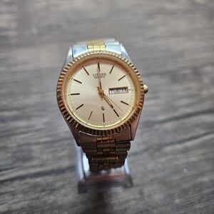 Vintage Citizen Women's Quartz Watch Two Tone Presidential band  6100-R000405 RW